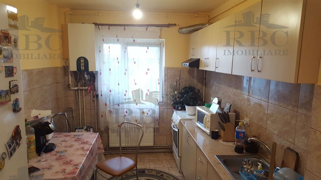 Apartament cu 2 camere decomandat zona OMV Marasti