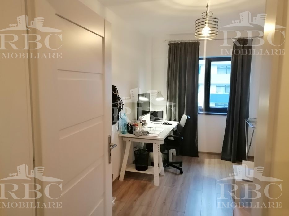 Apartament 3 camere cu parcare zona Iullius Mall