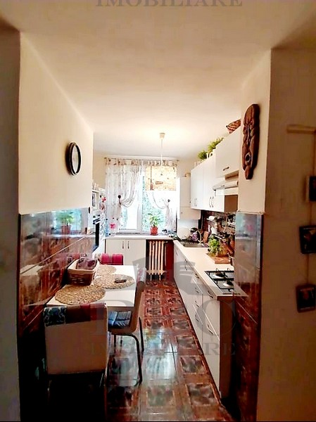 Apartament 4 camere etaj intermediar Manastur