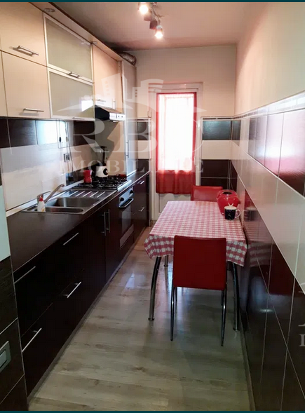 Apartament 2 camere decomandat in Manastur zona BIG