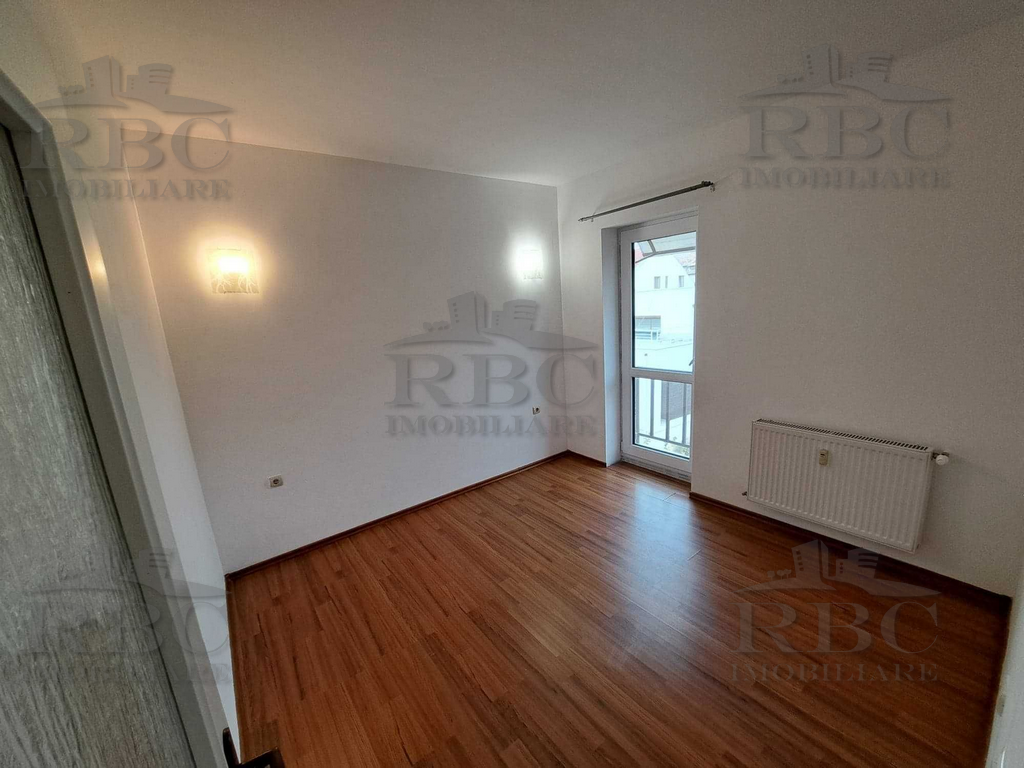 Apartament cu 3 camere decomandat Andrei Muresanu