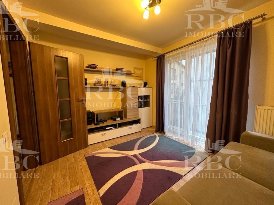 Apartament cu 4 camere decomandat Intre Lacuri