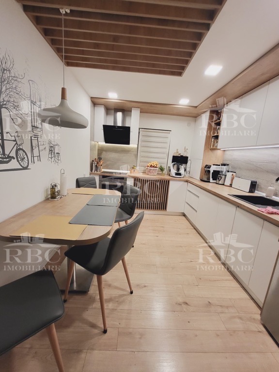 Apartament 4 camere si boxa cartier Zorilor