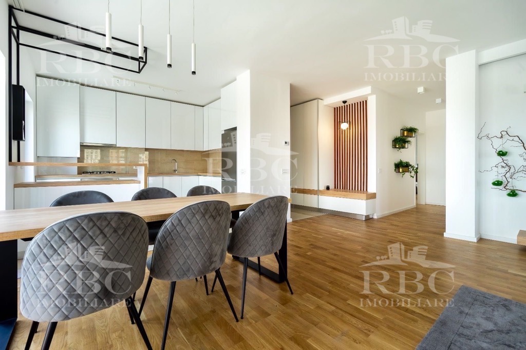Apartament 3 camere finisat si mobilat cu terasa 100 mp
