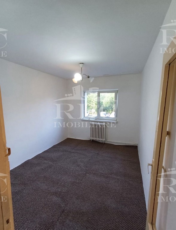 Apartament cu 3 camere 2 bai in Manastur zona Tasnad