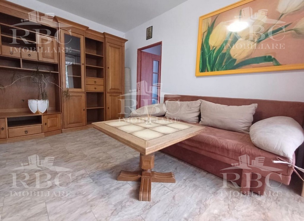 Apartament cu 3 camere in Gheorgheni semidecomandat