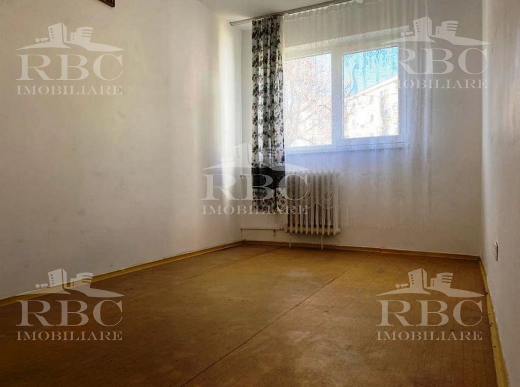 Apartament 4 camere etaj 1 in Manastur zona Nora