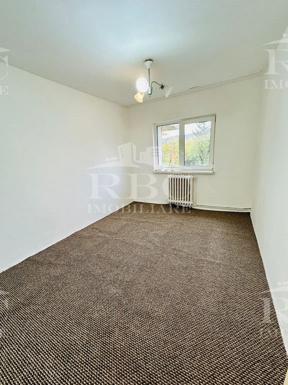 Apartament cu 3 camere si 2 bai Manastur zona Brates