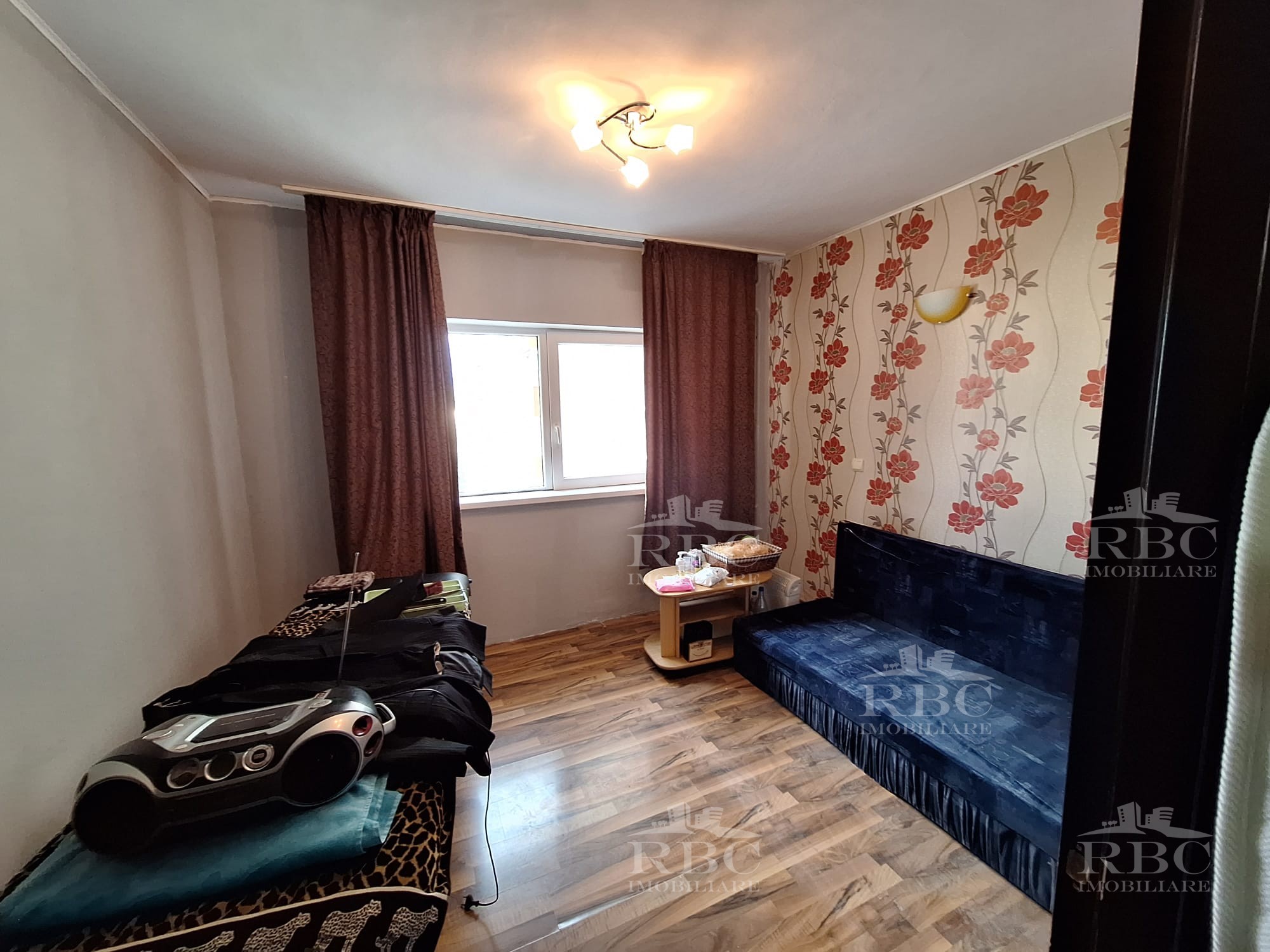 Apartament cu 4 camere etaj intermediar in Manastur