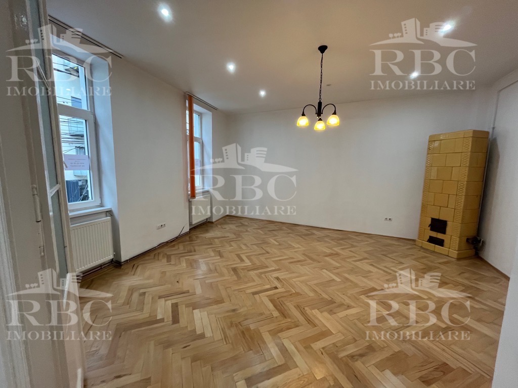Apartament 2 camere 74 mp bucatarie decomandata pozitionat Semicentral