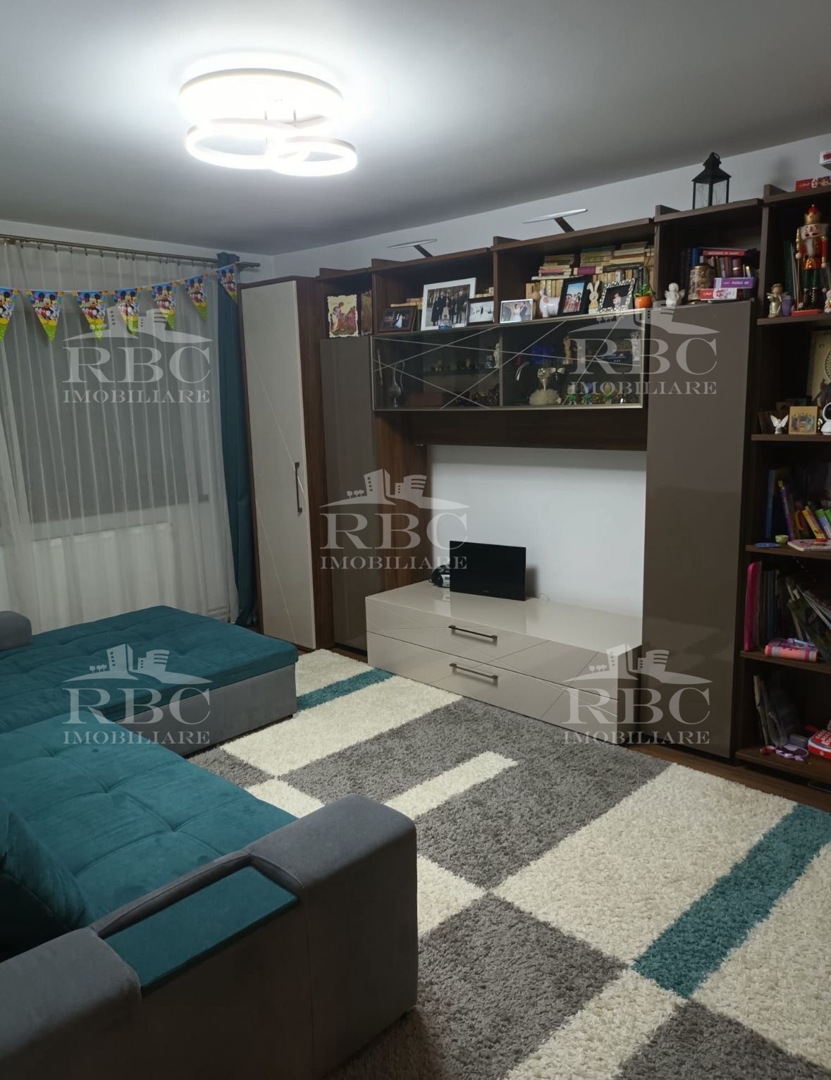 Apartament cu 3 camere 2 bai in Manastur