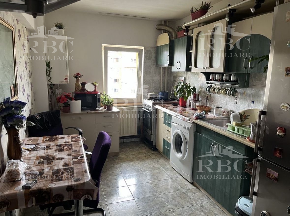 Apartament cu 3 camere 2 bai in Manastur