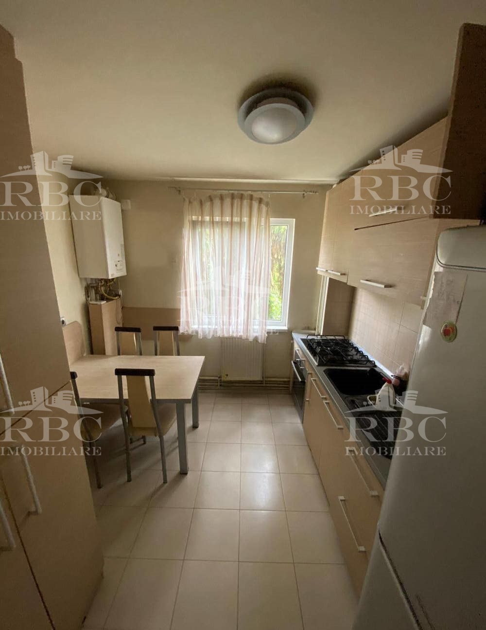 Aoartament cu 4 camere etaj 2 in Manastur