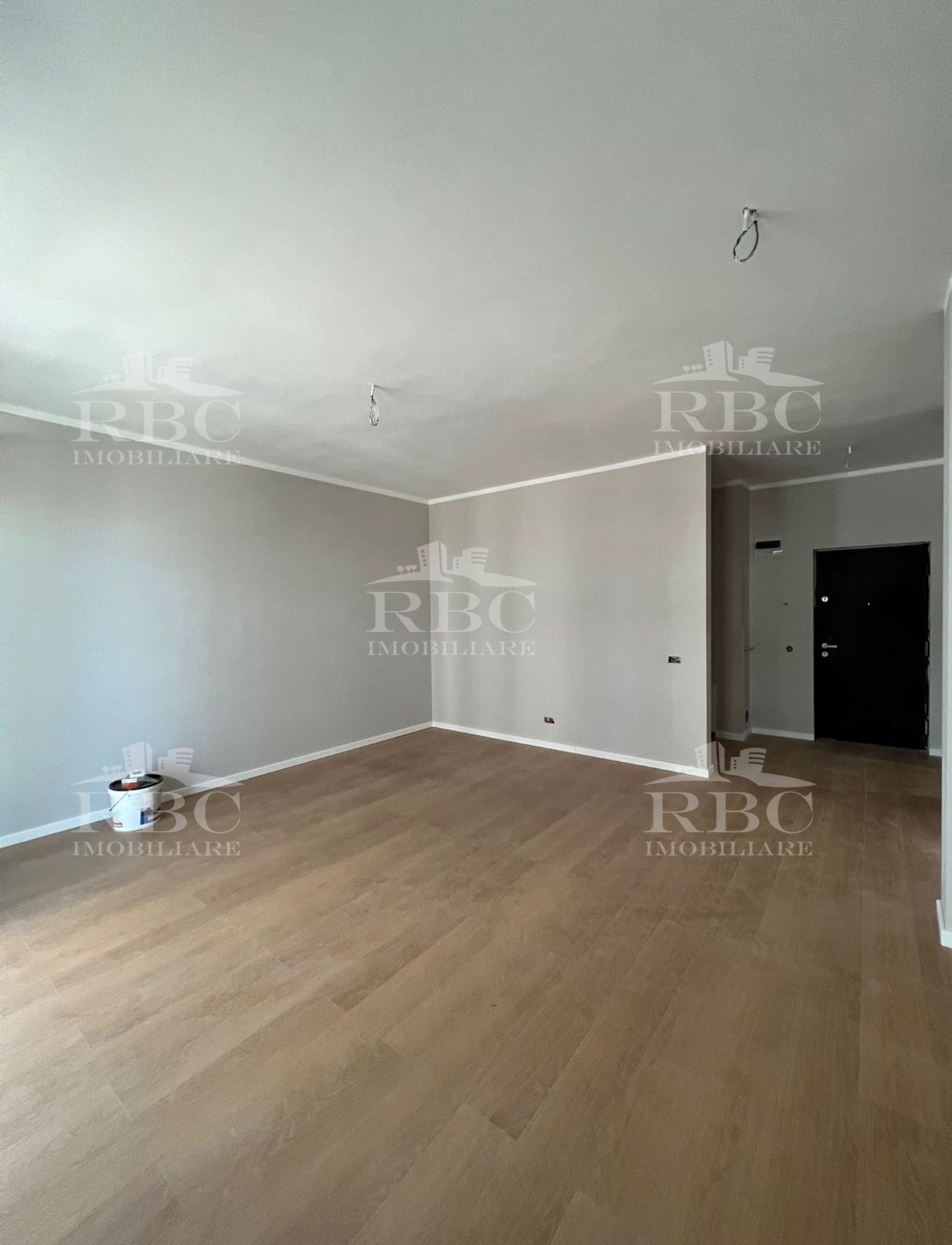 Apartament cu 2 camere in Floresti zona White House