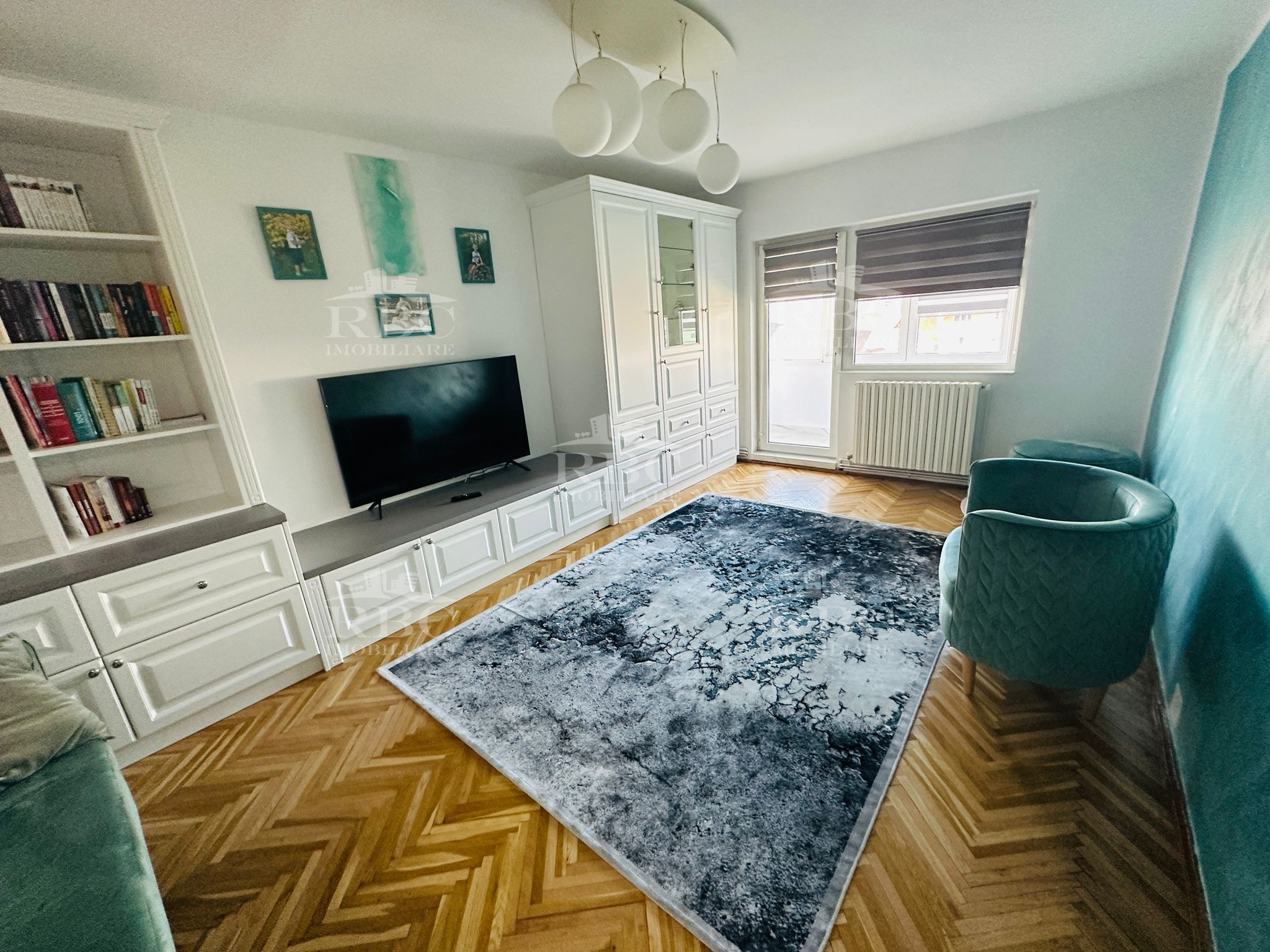 Apartament cu 3 camere etaj 3/4 in Gheorgheni