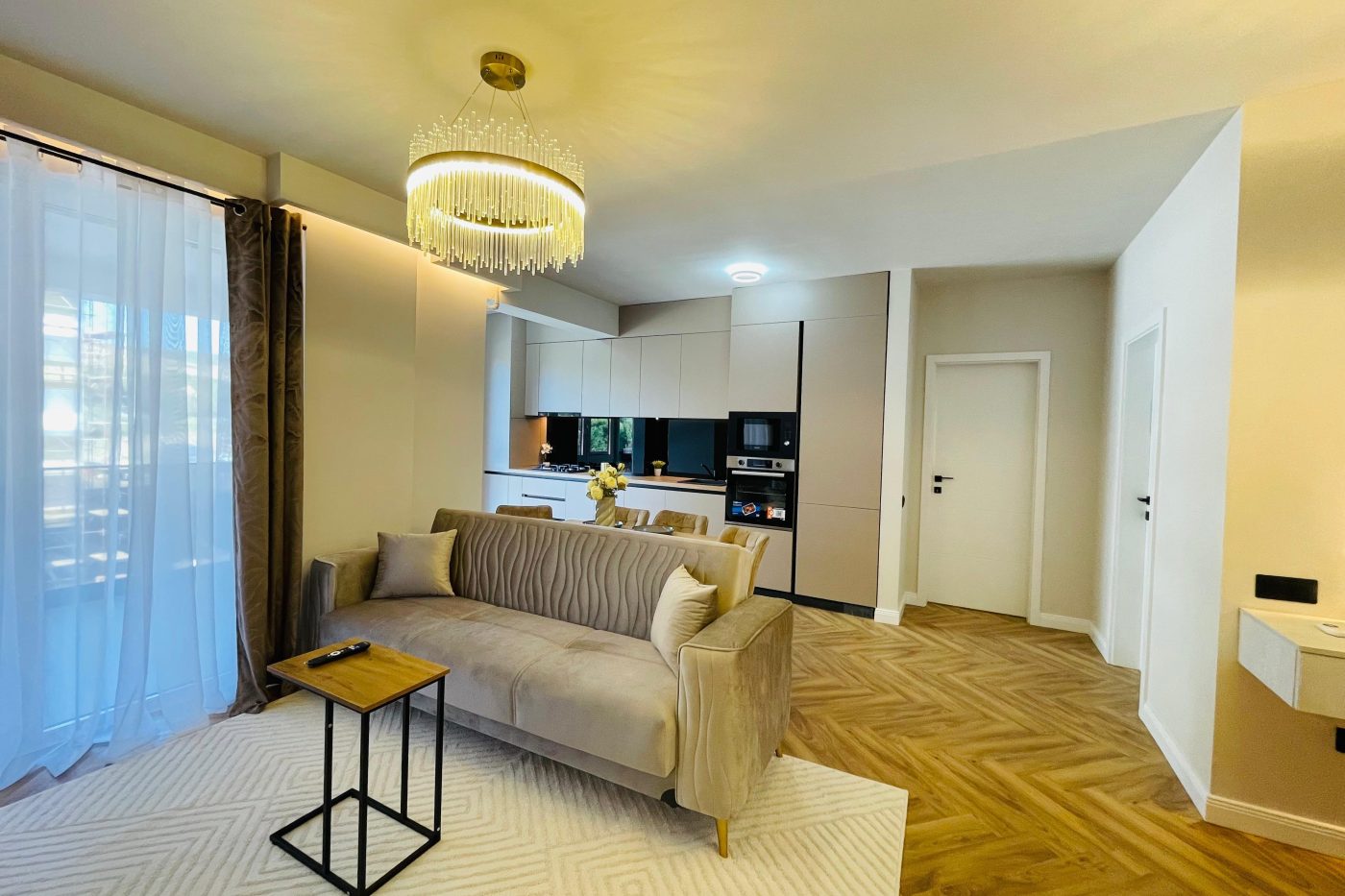 Apartament 3 camere in Floresti zona Tineretului