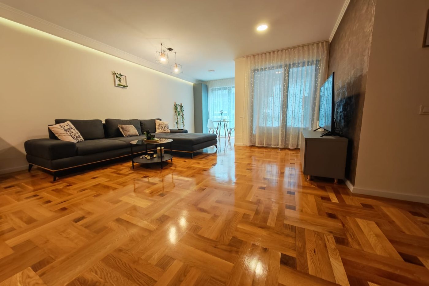 Apartament 2 camere bloc nou si parcare subterana in Buna Ziua