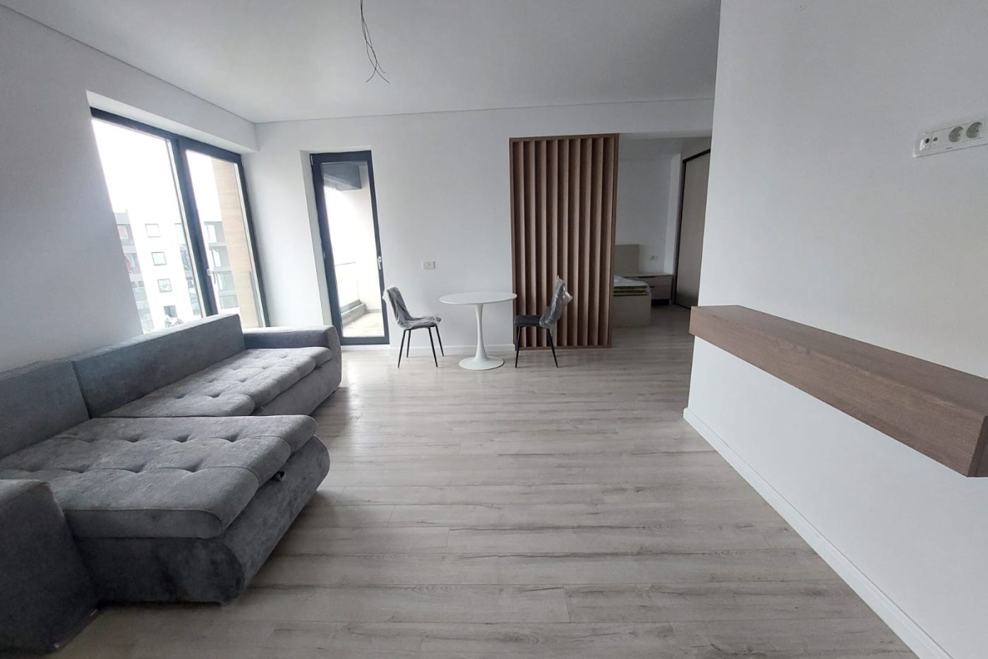 Apartament 1 camera cu parcare Brasov