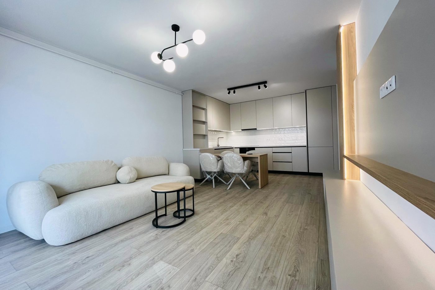 Apartament 2 camere Floresti optional parcare